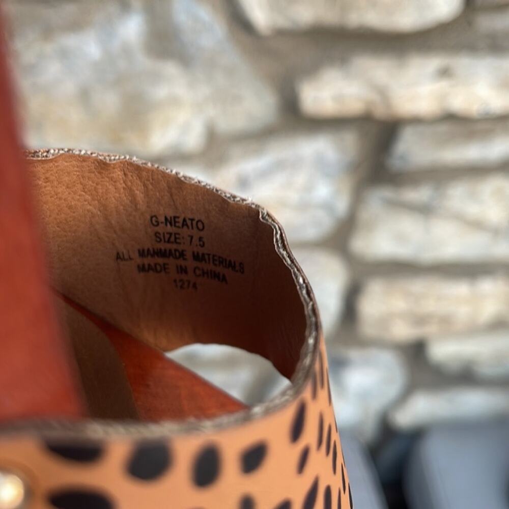 Madden Girl G-Neato animal print wooden block heels open toe size 7.5 - Picture 7 of 8
